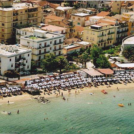 Casa Vacanze Lido Azzurro 아그로폴리 외부 사진